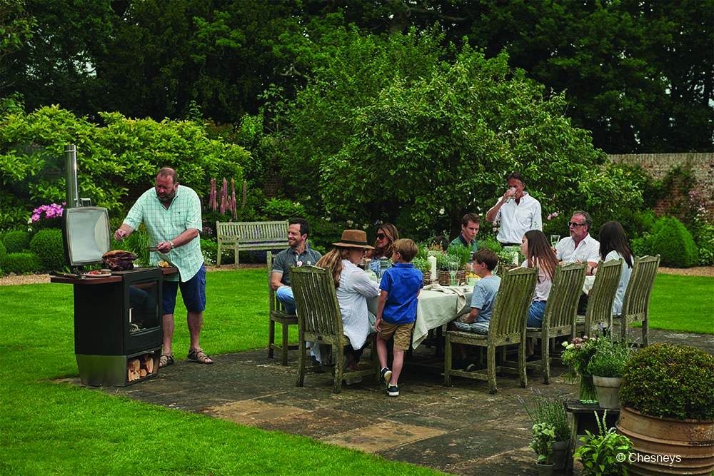 Cheminée extérieur, barbecue et poêle à bois de terrasse