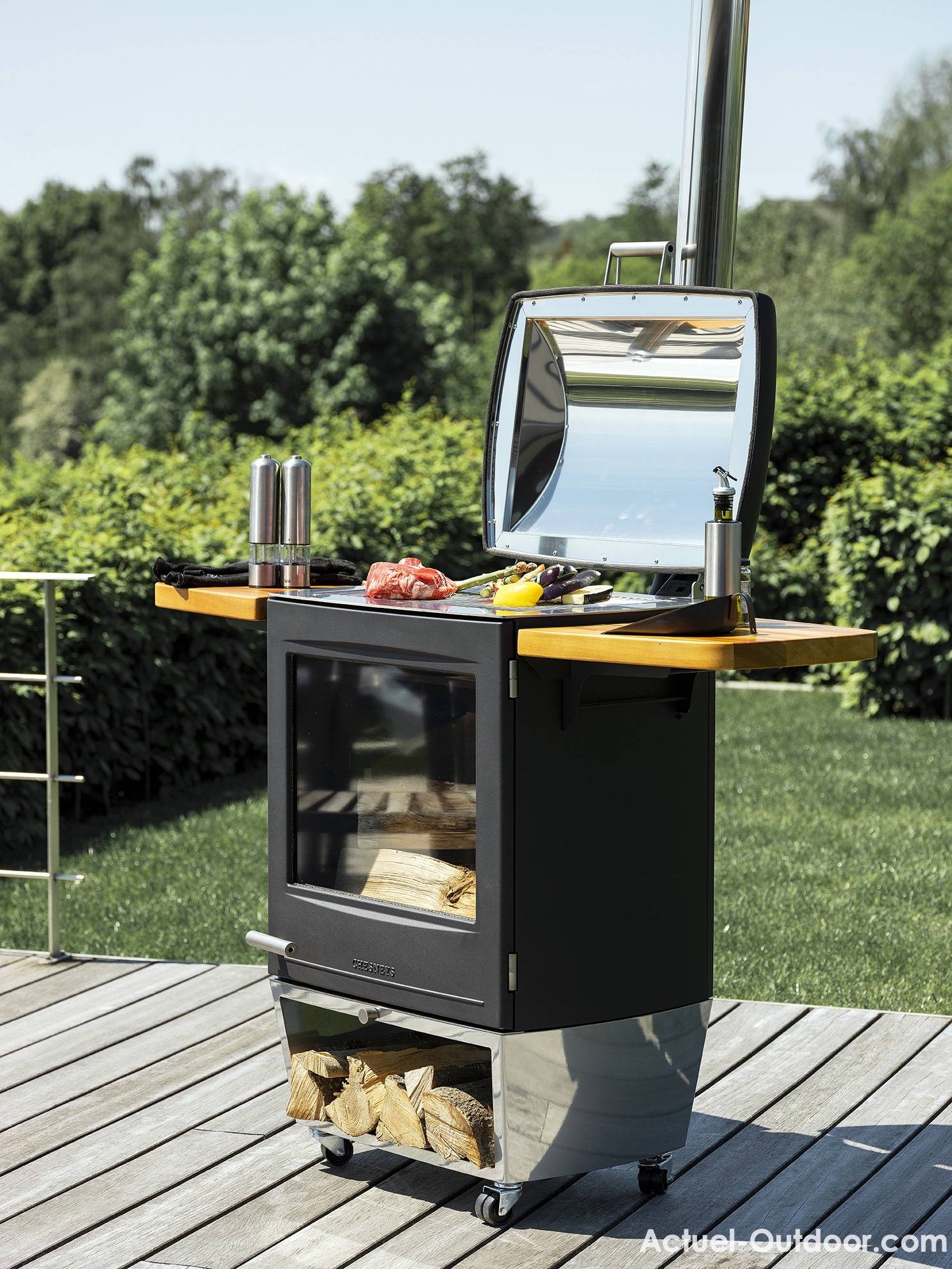 Cheminée extérieur, barbecue et poêle à bois de terrasse